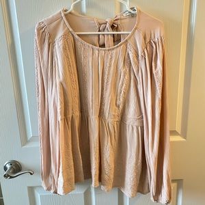 American Eagle - Size Medium